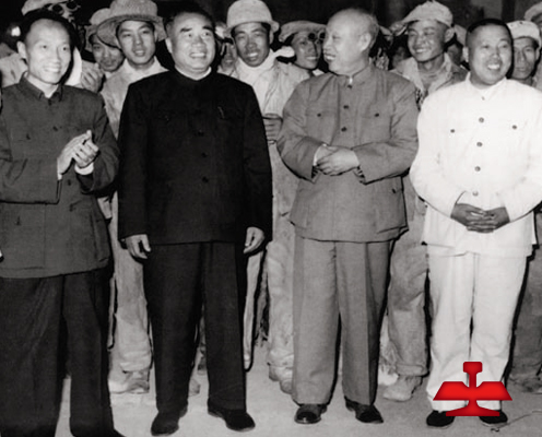 1959年毛澤東同志親切接見全國著名勞動模范、鞍鋼老英雄孟泰